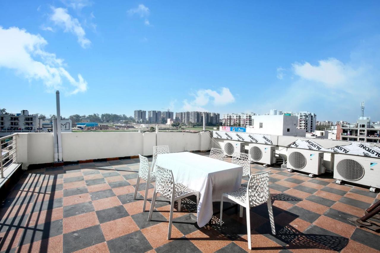 Hotel Woodcrest Zirakpur Chandigarh- Best Family Hotel - Luxurious Rooms - Unit Of Sidham Group 외부 사진