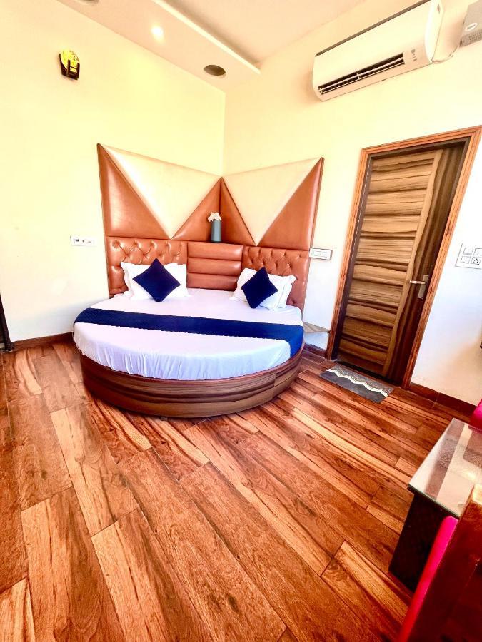 Hotel Woodcrest Zirakpur Chandigarh- Best Family Hotel - Luxurious Rooms - Unit Of Sidham Group 외부 사진