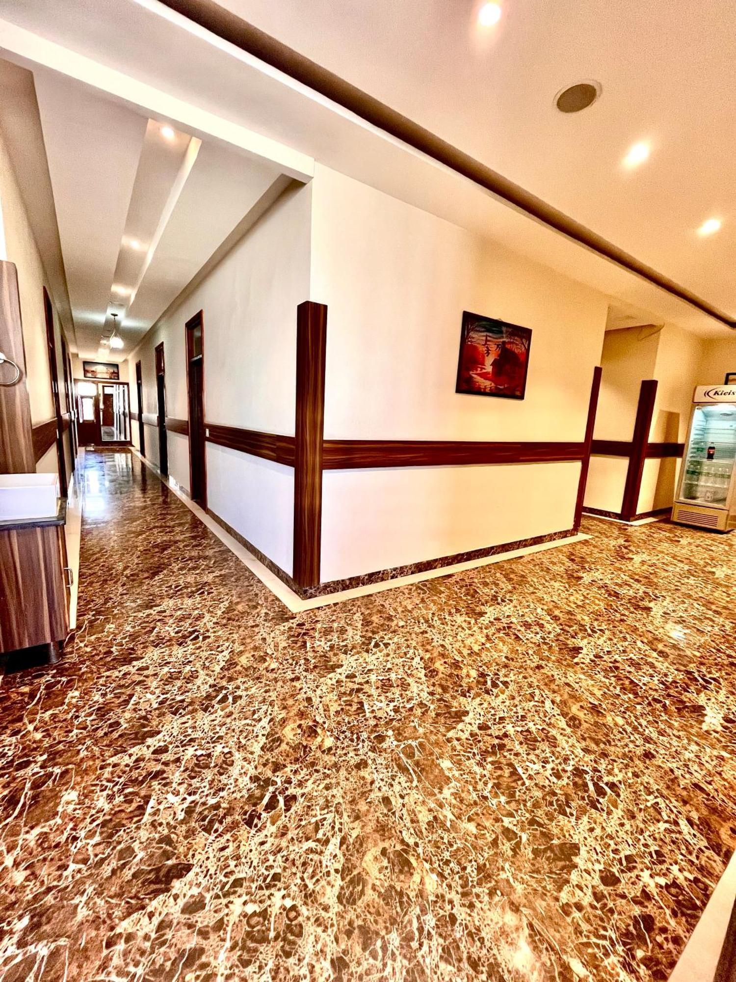 Hotel Woodcrest Zirakpur Chandigarh- Best Family Hotel - Luxurious Rooms - Unit Of Sidham Group 외부 사진