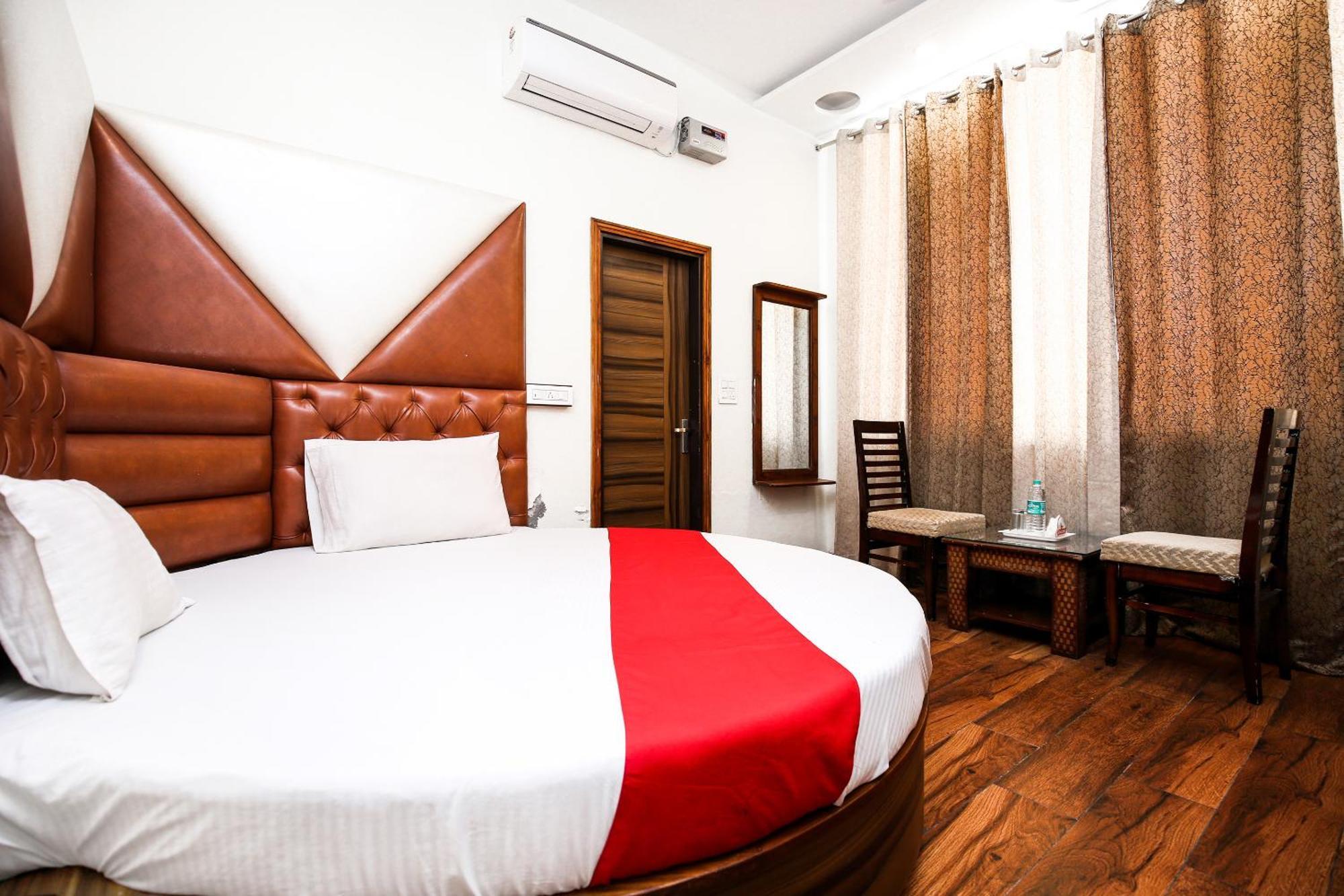Hotel Woodcrest Zirakpur Chandigarh- Best Family Hotel - Luxurious Rooms - Unit Of Sidham Group 외부 사진
