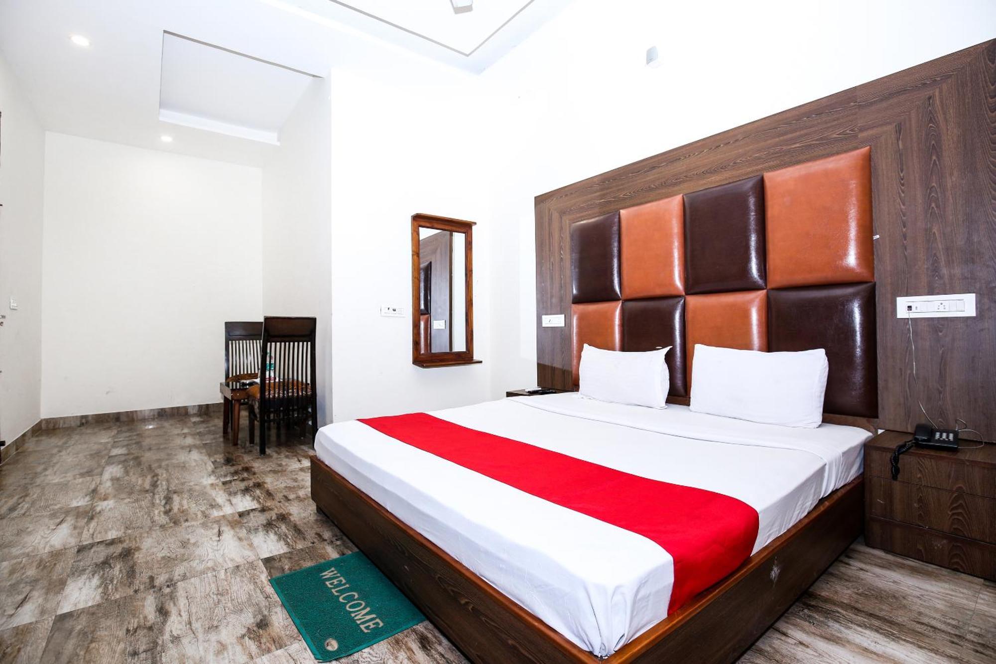 Hotel Woodcrest Zirakpur Chandigarh- Best Family Hotel - Luxurious Rooms - Unit Of Sidham Group 외부 사진